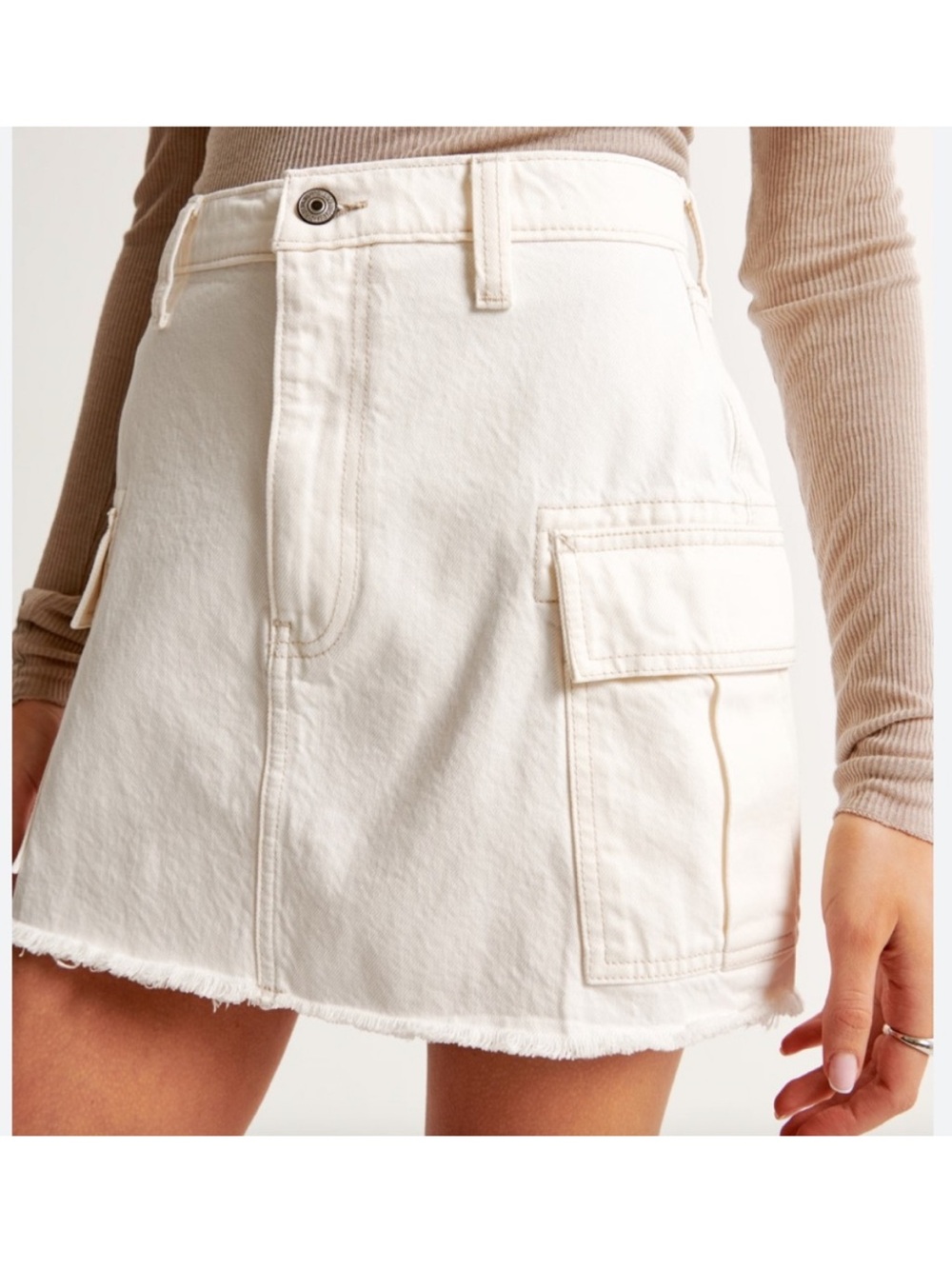 Abercrombie & Fitch Off-White High-Rise cargo Denim Skirt size 25 NWT